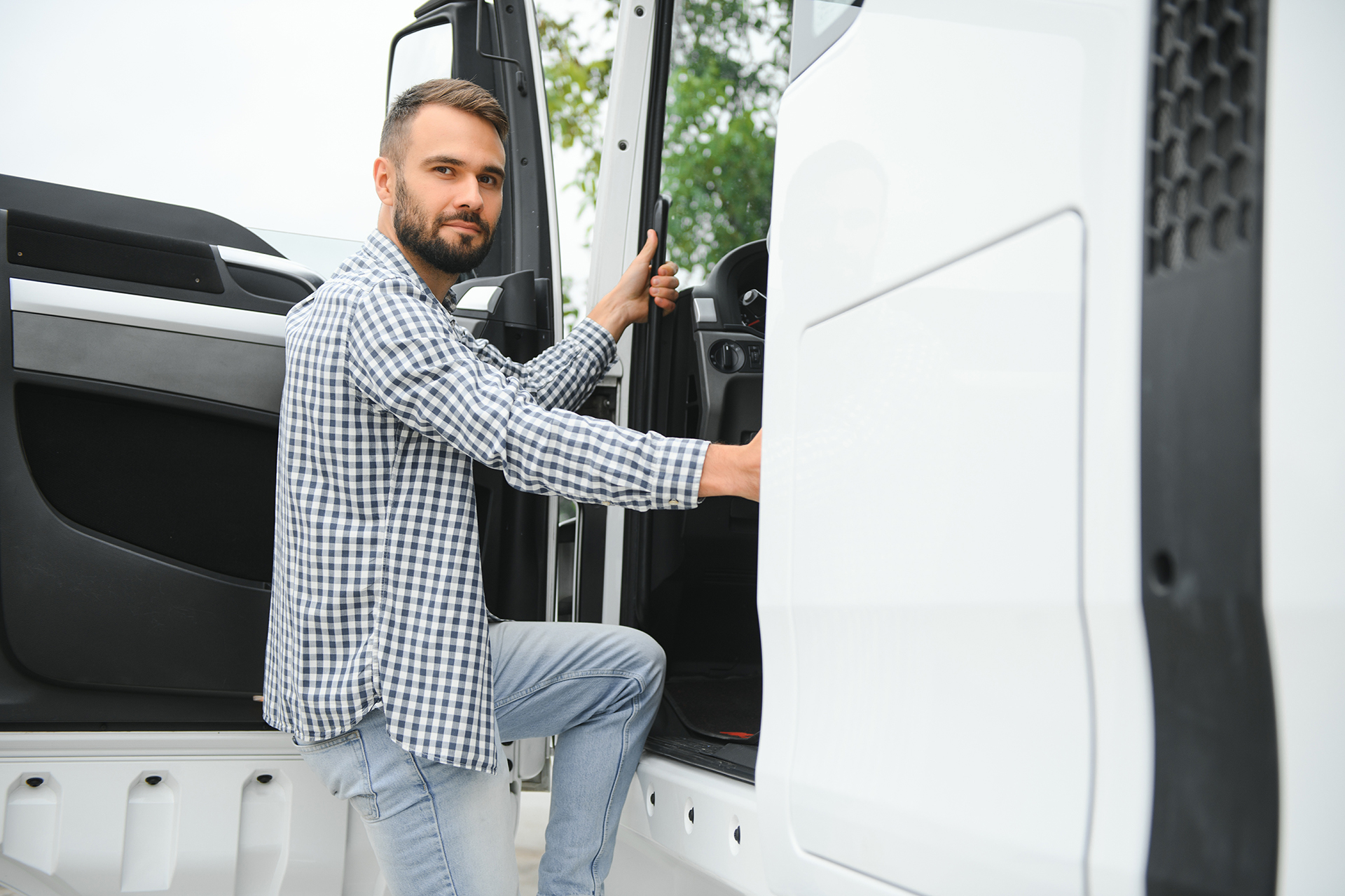 Pourquoi souscrire une assurance Transport Routier pour mon véhicule professionnel ?
